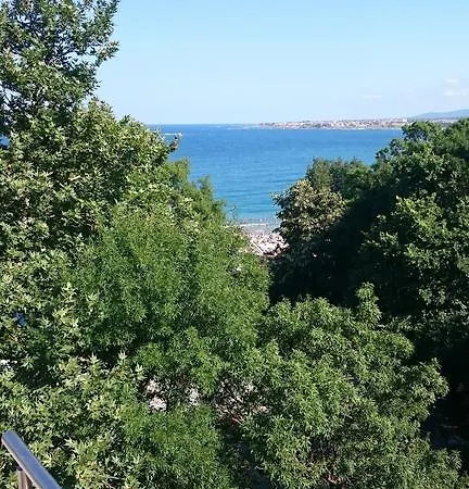 Апартаменты Strandzha *